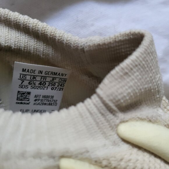 Yeezy 450 - Picture 4 of 7